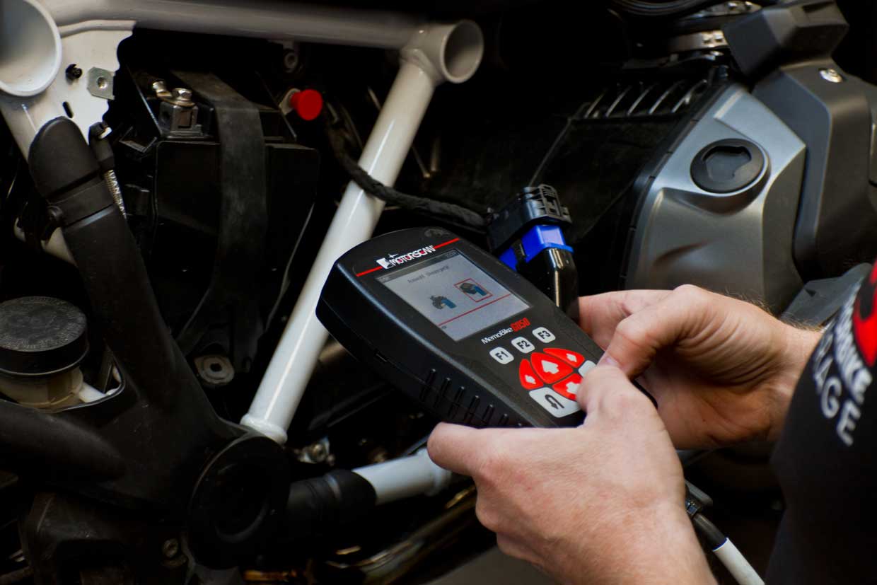 Diagnose eines Motorrads beim Service und Reparatur